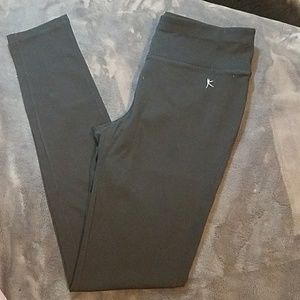 Athletic leggings